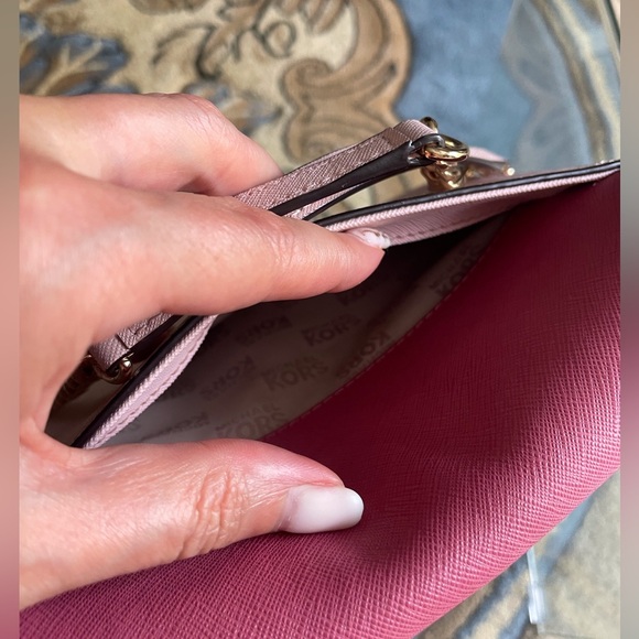 Michael Kors handbag excellent condition - Picture 8 of 9